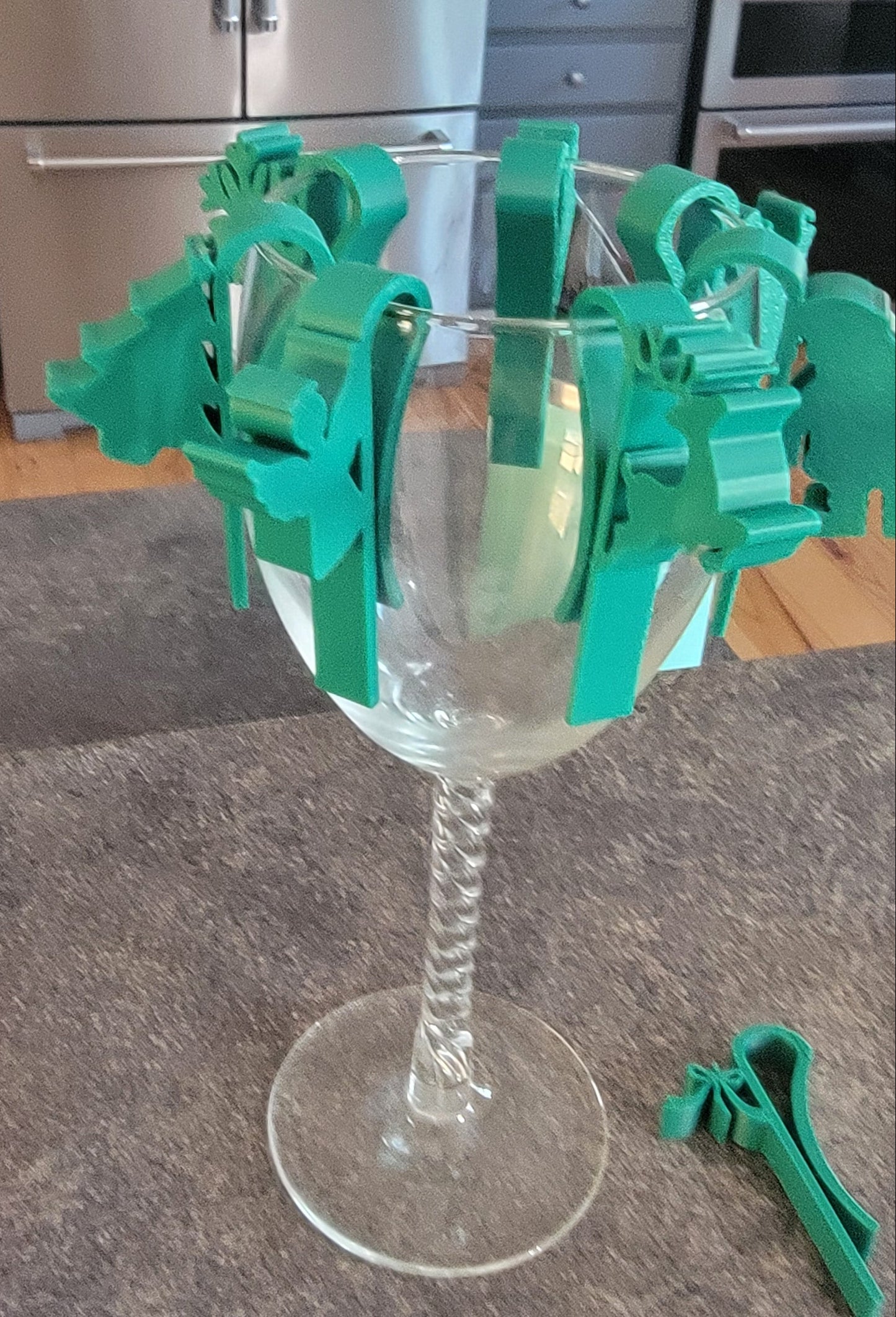 Holiday wine glass markers